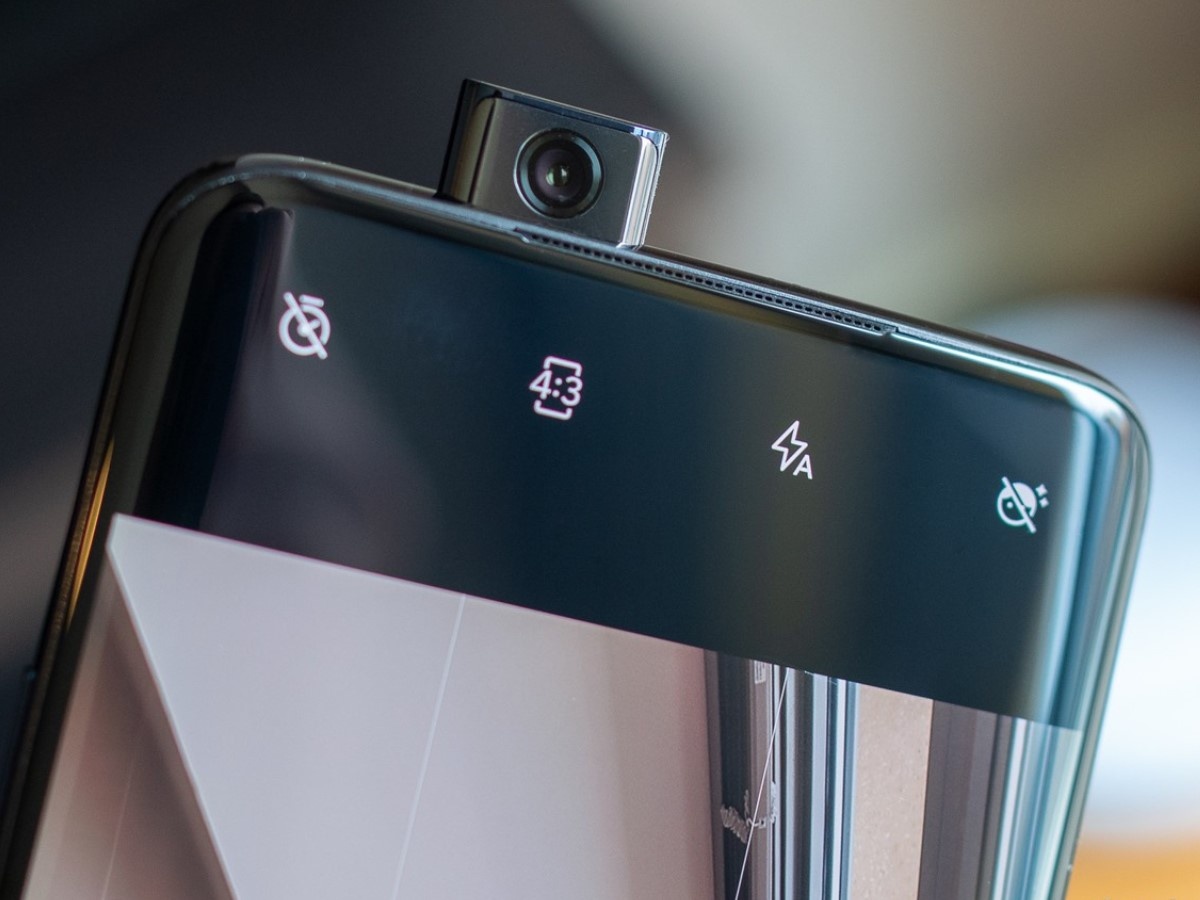    Почему в смартфонах больше нет выдвижных селфи-камер?