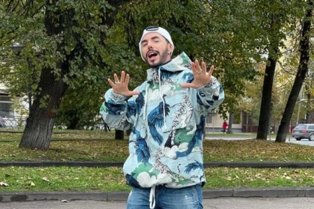    Тимур Родригез бросил жену по телефону ради новых отношений