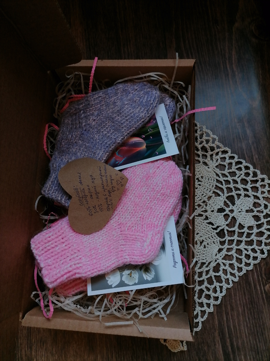 Фото Автора : подарочный бокс с теплыми носочками
