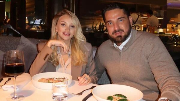    Курбан Омаров с женой. Фото: super.ru