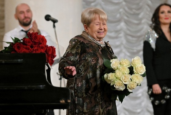     Александра Пахмутова