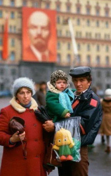 Московская семья (1987), Москва, РСФСР Фотограф неизвестен