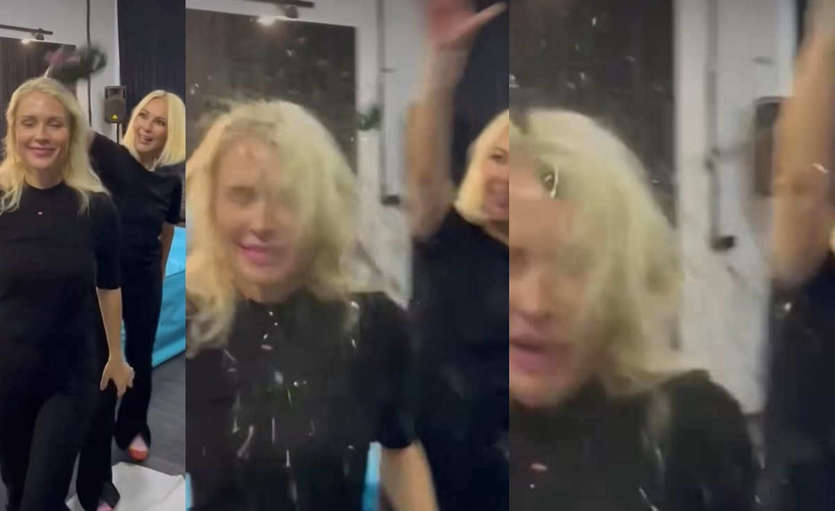 Лера Кудрявцева и Катя Гордон поют в группе "Зависть". Фото: социальные сети.