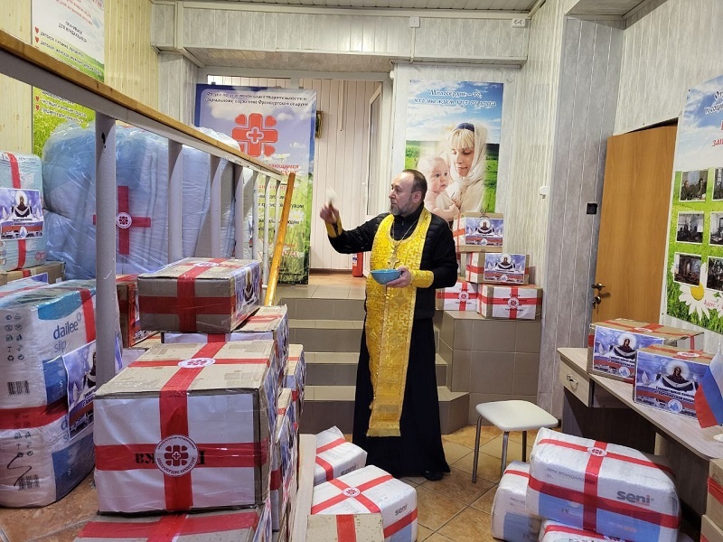  📷    Оренбургская епархия отправила более 4 тонн гуманитарки в зону СВО Марина Шарт