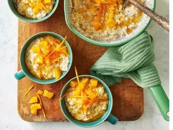 Гречка с маком и апельсинами — это настоящий витаминный взрыв. Фото: Eat Smarter