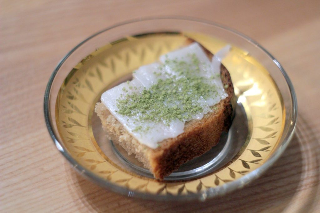 Сало с матчей. © Ольга Никандрова