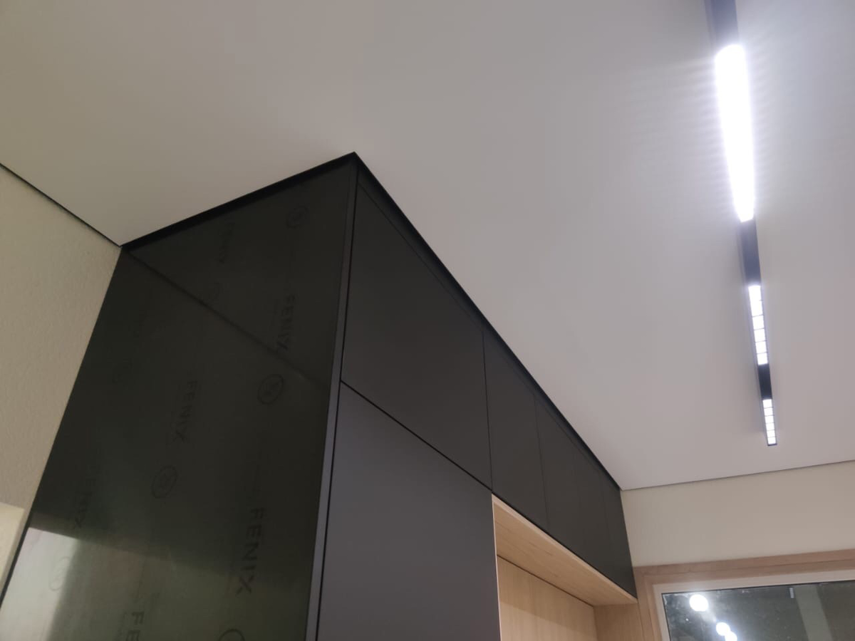 Напишите или позвоните нам и получите консультацию менеджера. 
ЗАМЕР БЕСПЛАТНЫЙ! 
 
avalanche_potolki@mail.ru 
 
+7 (937) 999-14-74 
+7 (927) 891-92-67 
г. Тольятти, Офицерская, 24