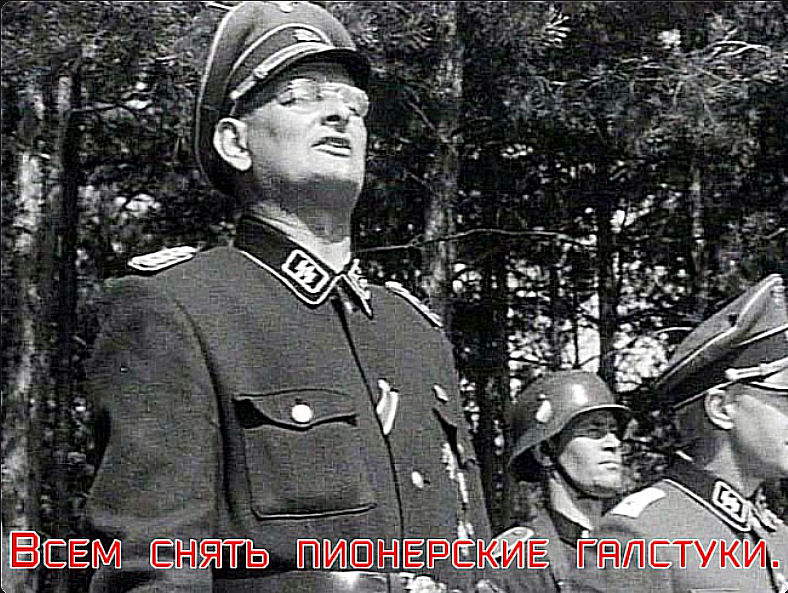 Фото2.Кадр из фильма "Мишка принимает бой". Авторский скриншот и коллаж.