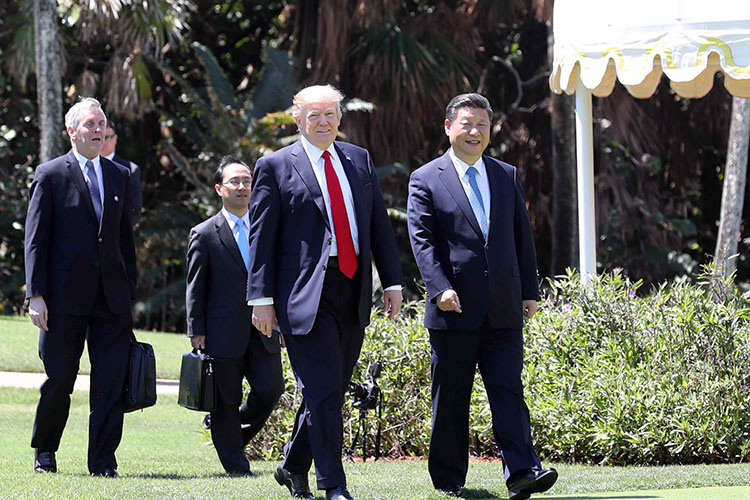    «Первый же, самый важный пункт, который Трамп озвучивал, — повышение тарифов на китайские и другие импортные товары».   
Фото: © Peerapon Boonyakiat/Keystone Press Agency / www.globallookpress.com