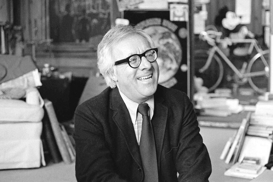 Рэй Брэдбери что-то знал...