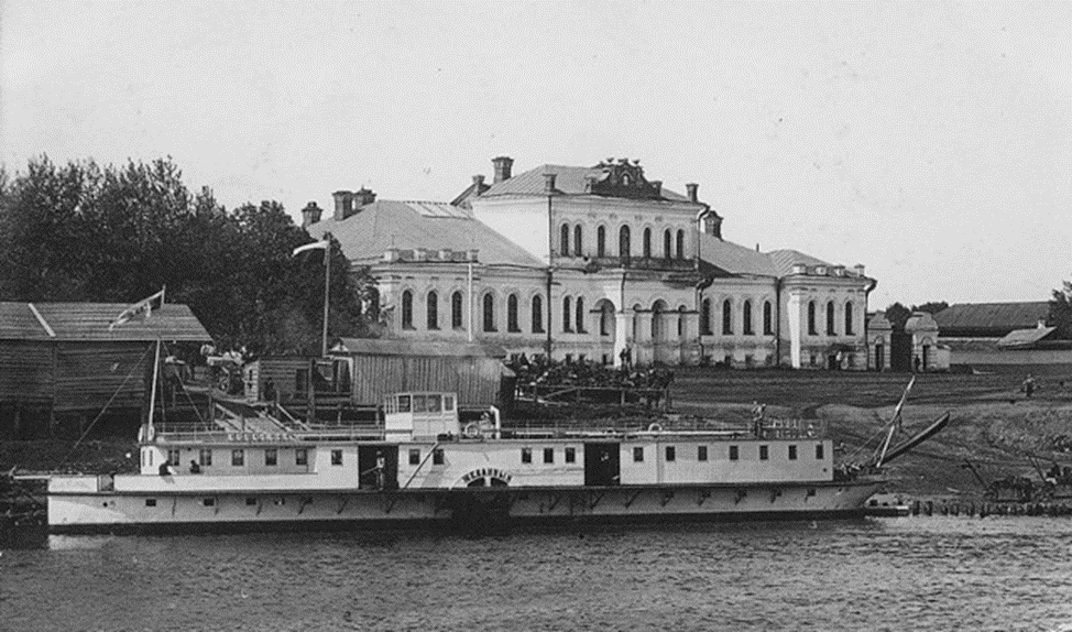 Желанный, товаро-пассажирский пароход в городе Кунгуре на реке Сылве. https://oldriver.ru/ships/s-496.html