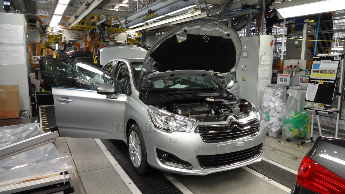 У дилеров появился новый седан российской сборки. Источник иллюстрации - Яндекс.Картинки