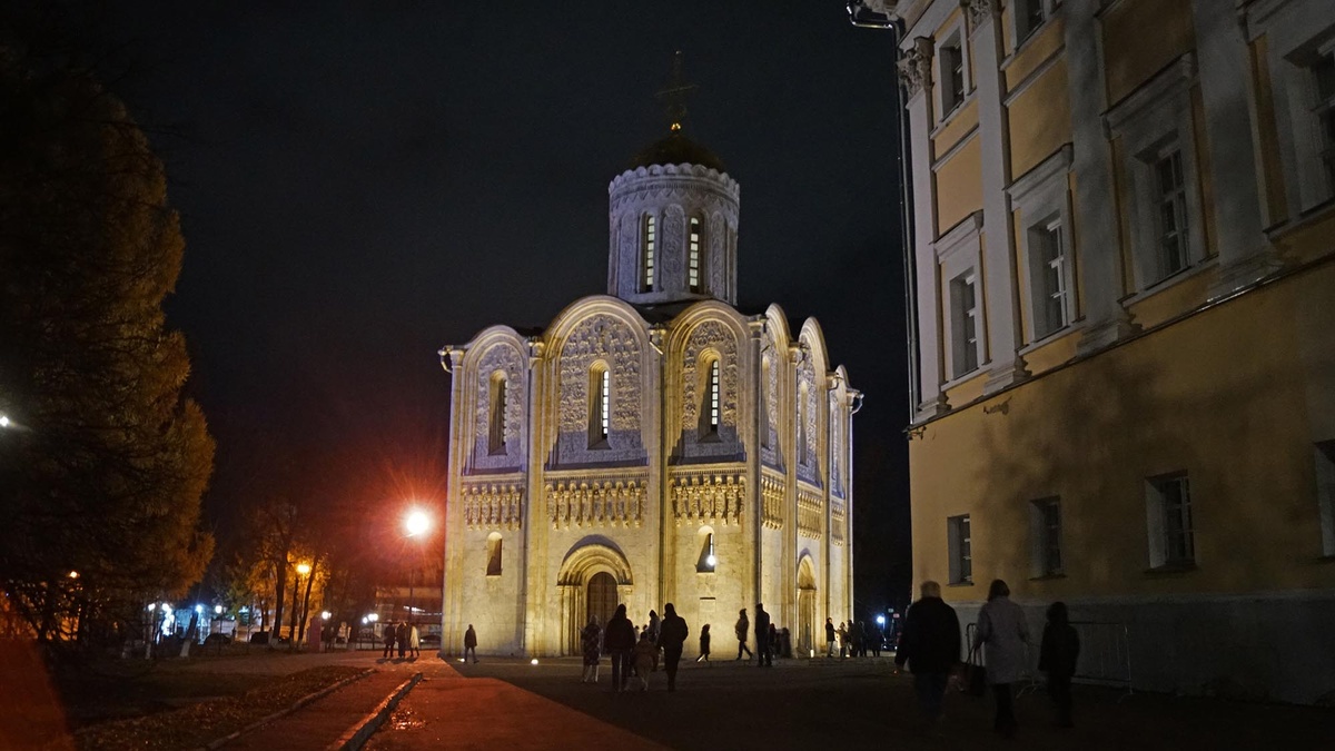 Дмитриевский собор — уникальный архитектурный памятник домонгольской Руси