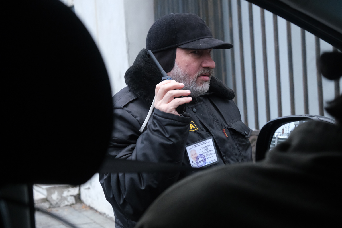 Добрый Первый и недобрый голос из рации 