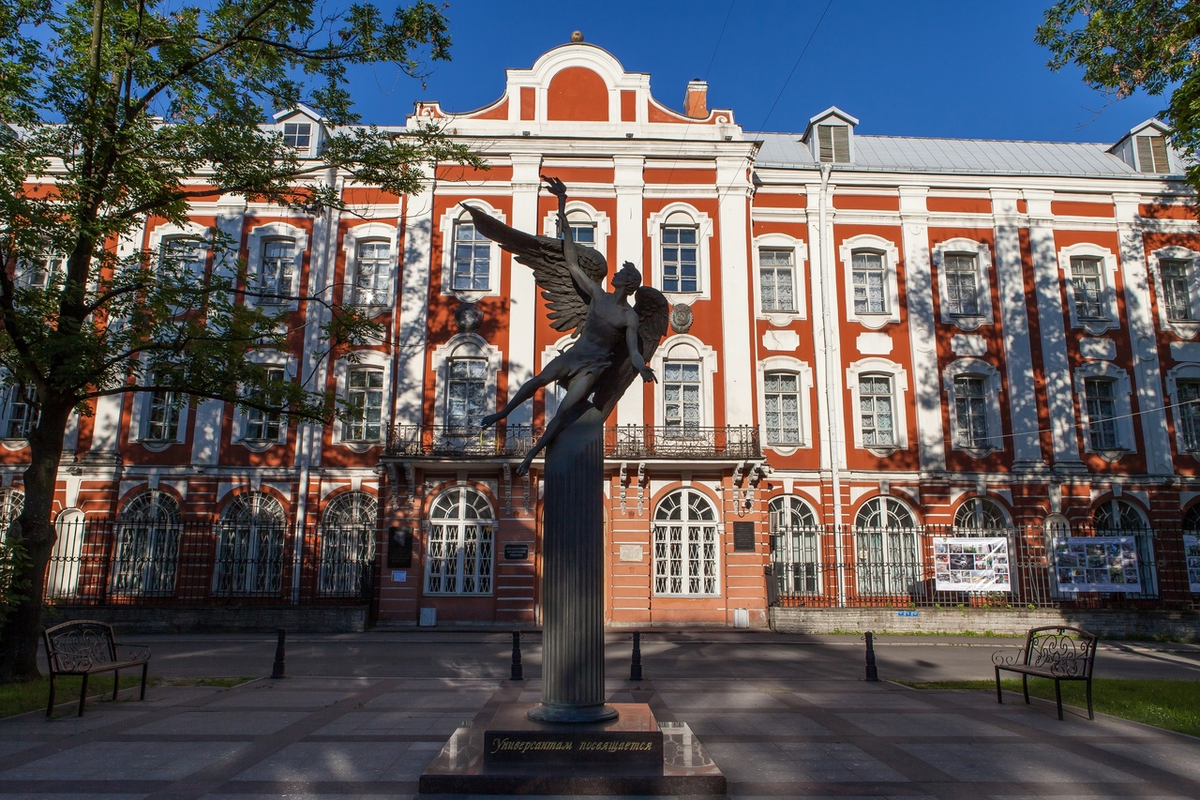 Санкт-Петербургский государственный университет. Фото с сайта https://warball.ru/universitetiy/sankt/peterburga/turizm.html. Взято с Яндекс.Картинки