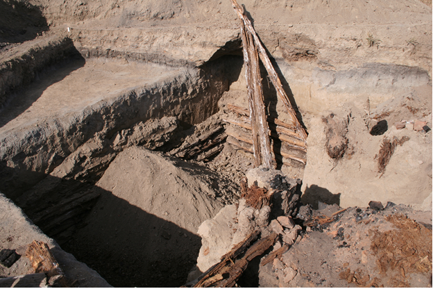 Археологические раскопки в Старой Крепости