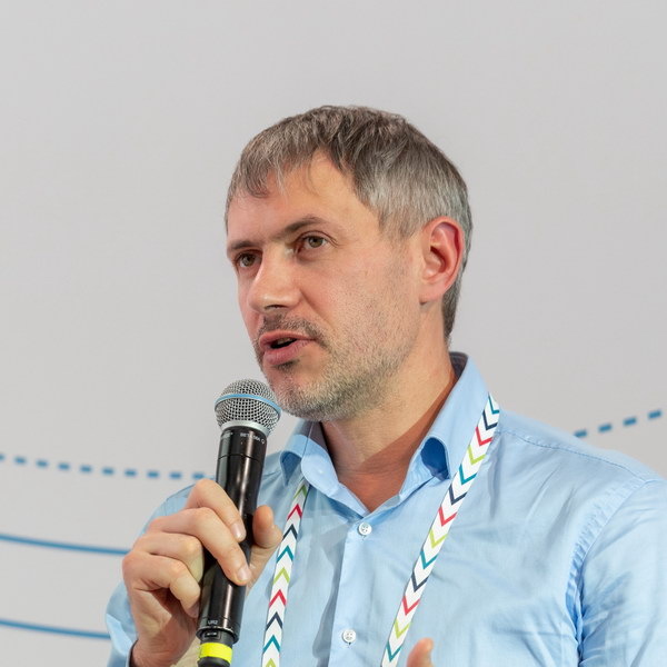     Эрик Вальдес-Мартинес: «Купить картину не то же самое, что заказать футболку на маркетплейсе»