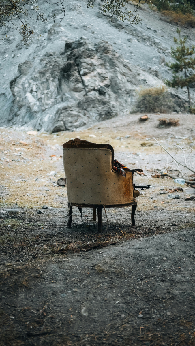 "Кому на порядок выше, кому на доллар дороже. Кому-то главное смысл, кому-то - быть похожим"(с) Фото: Unsplash