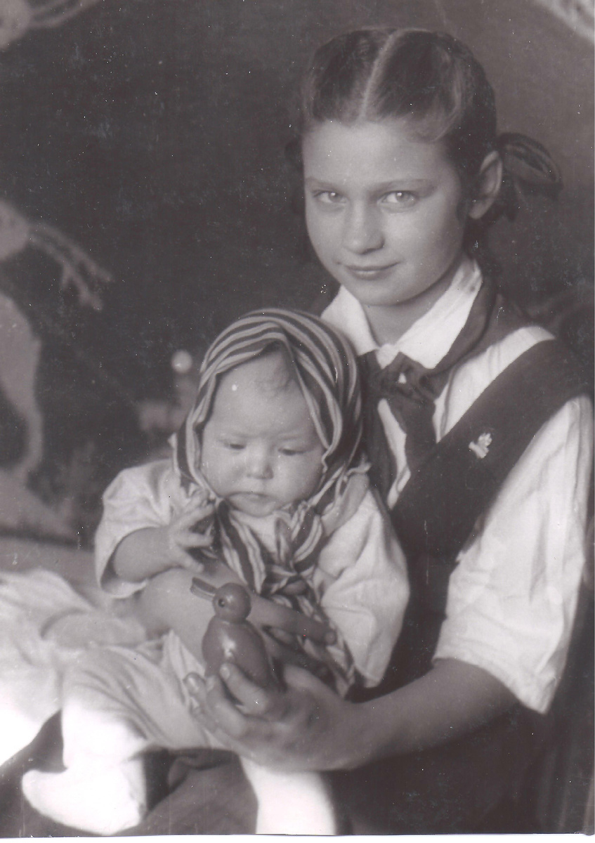 Я у Симы на ручках (1952 год Июнь