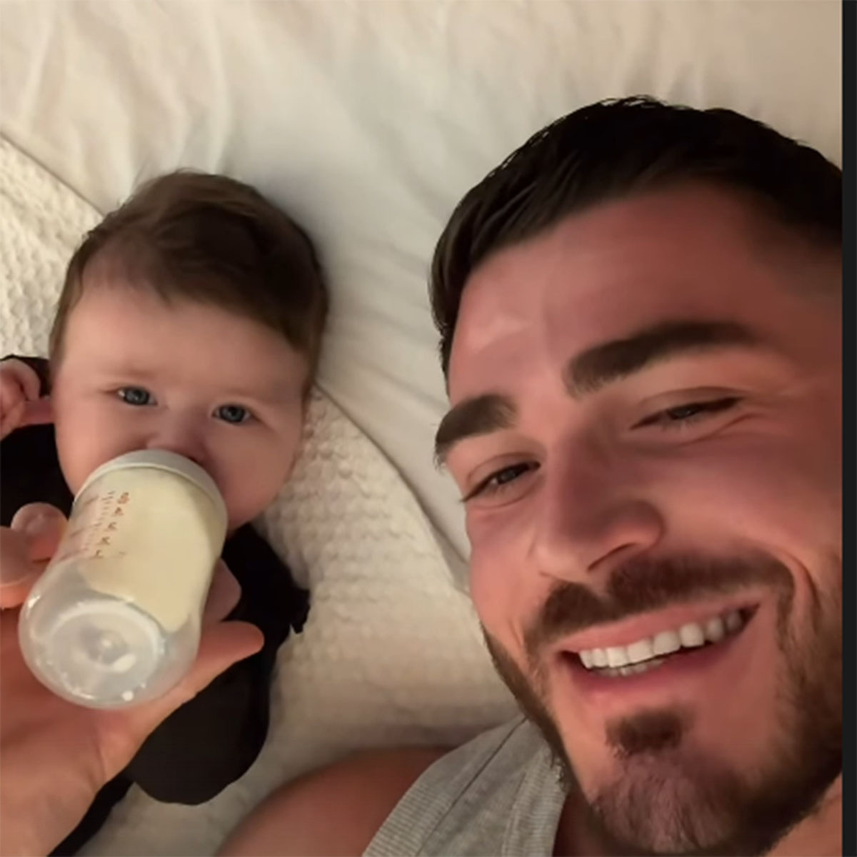 Рома Капаклы с дочкой Мией. Фото: соцсети Романа Капаклы