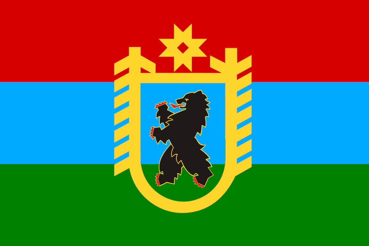 Флаг и герб Республики Карелии. Авторство изображения: Юрий Нивин. Общественное достояние / commons.wikimedia.org 