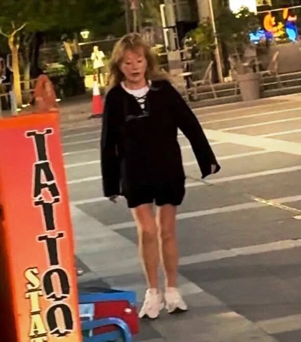    Instagram* (владелец соцсети компания Meta признана в России экстремистской и запрещена)