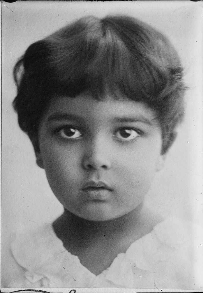 Махараджа Джагаддипендра Нараян (Бхайя) в детстве