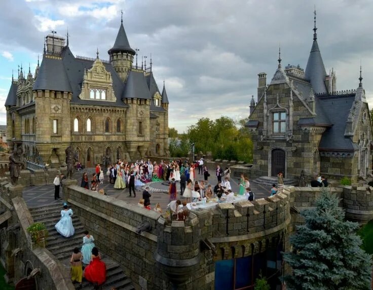 Свадебные церемонии и балы в замке Гарибальди 