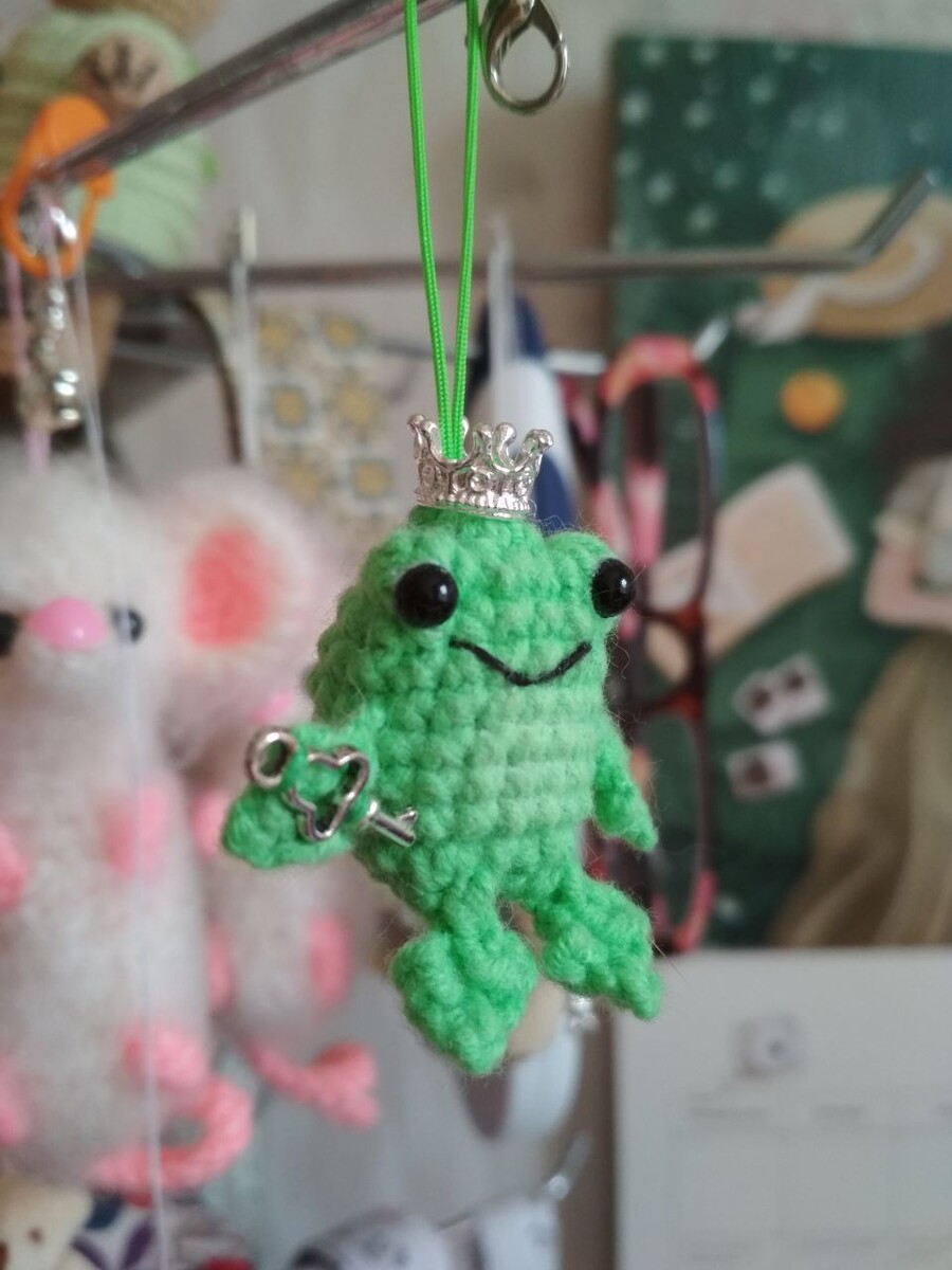 Жабка "Счастье в дом"