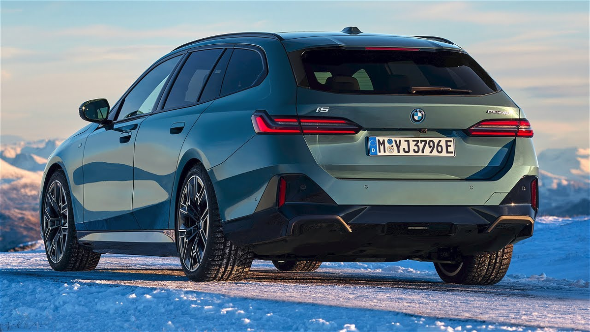 BMW i5 Touring
