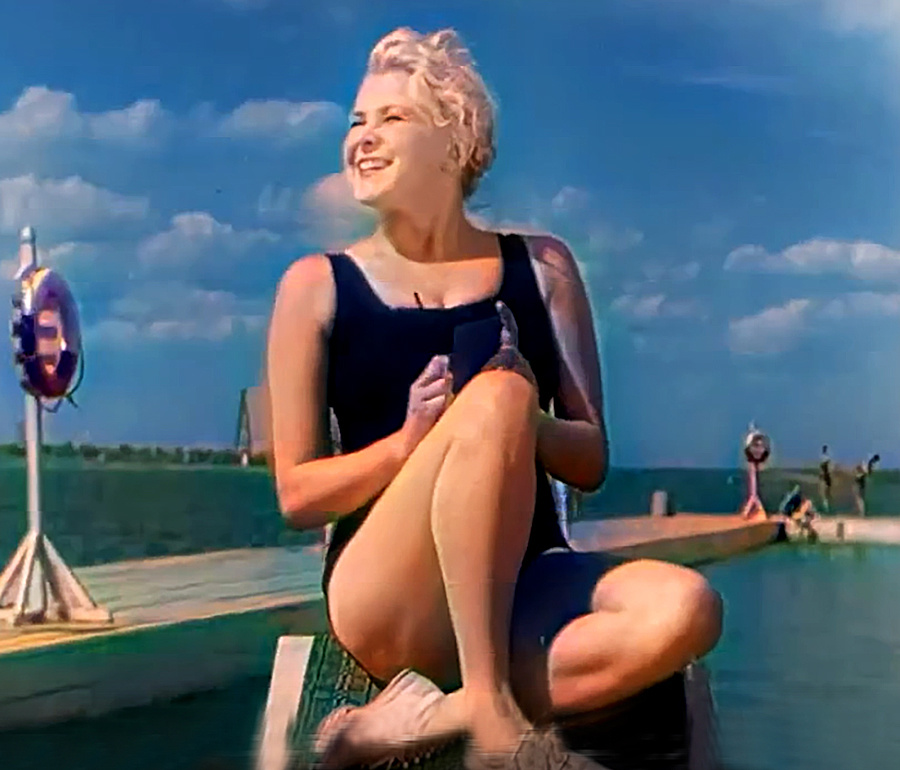 Валентина Серова в фильме "Девушка с характером" 1939 год