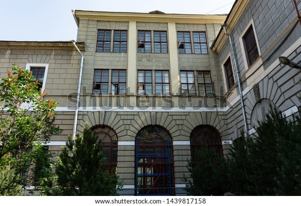 Moscow June 2019 Merchant Tarasovs House​: стоковая фотография (редактировать), 1439817158
www.shutterstock.com