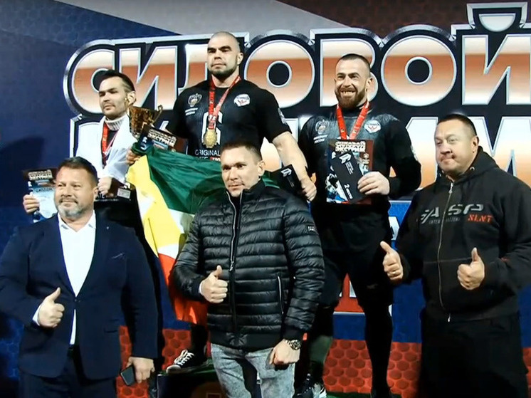     скриншот кадра видео с записи прямой трансляции в группе Федерации силового экстрима России во "ВКонтакте"