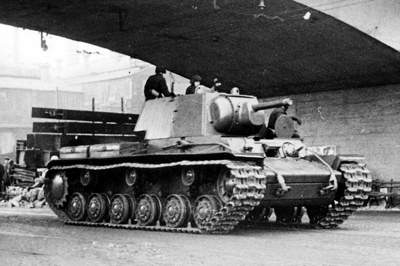 Танк КВ-1 производства ЛКЗ выпуска сентября 1941 года