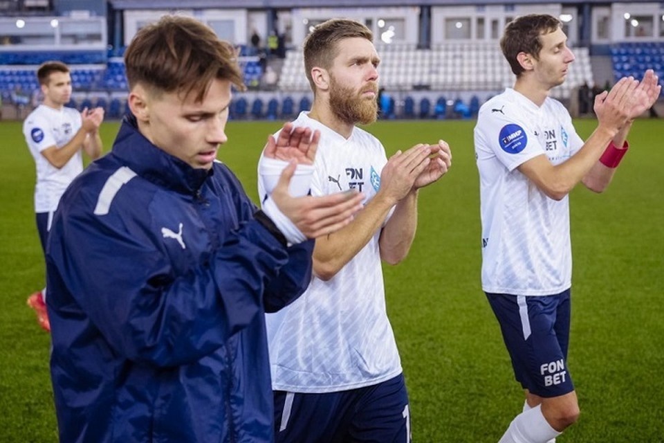    "Крылья" в трех очках от зоны вылета. c cайта ФК "Крылья Советов".