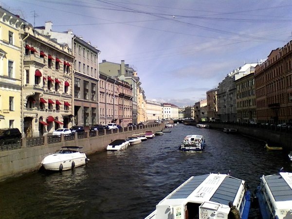 Водная прогулка по каналам Петербурга