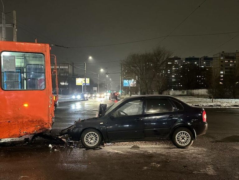    В Оренбурге в смертельном ДТП с троллейбусом погиб 45-летний мужчина Белов Михаил Александрович