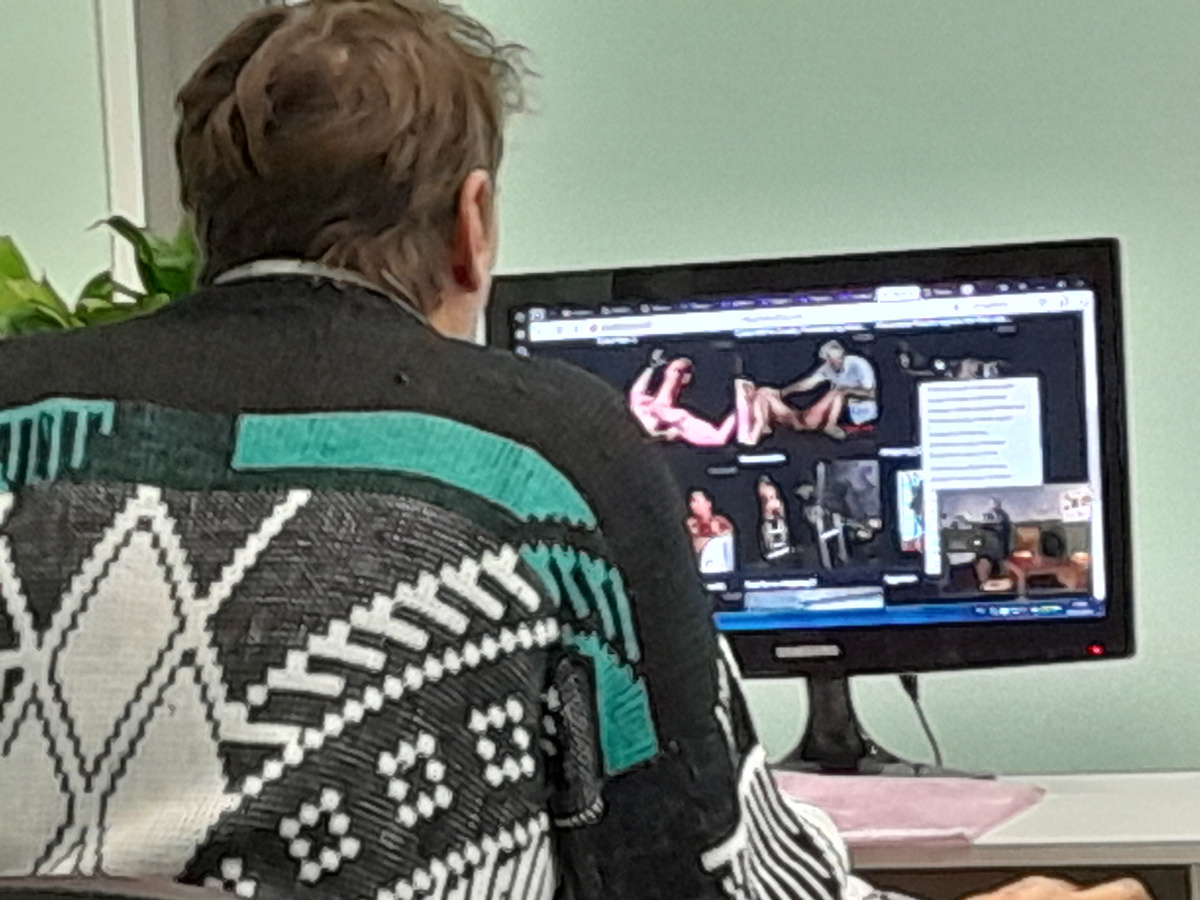 Как не стыдно, дяденька?