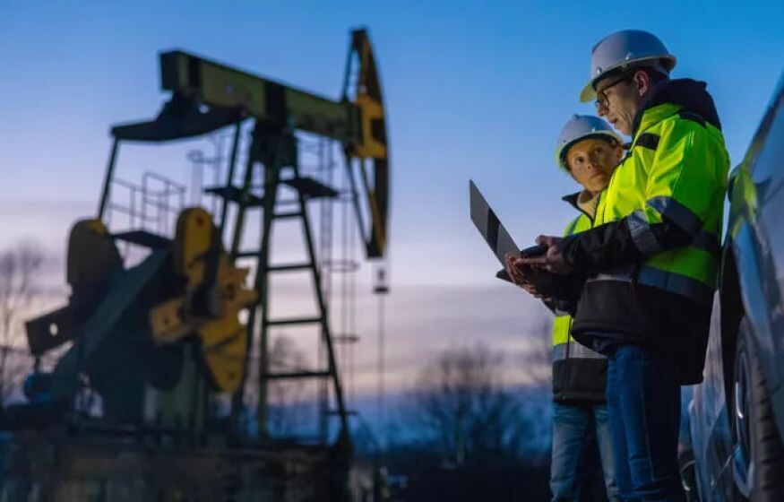    «Крупнейшей компании в мире быть? Кремль готовит слияние Роснефти, Лукойла и Газпромнефти»: WSJ