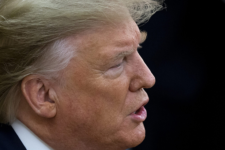    «Я допускаю, что отношения с европейскими странами у США испортятся, хотя все-таки Трамп, конечно, не выйдет из НАТО».   
Фото: © Michael Reynolds/Consolidated News Photos / www.globallookpress.com