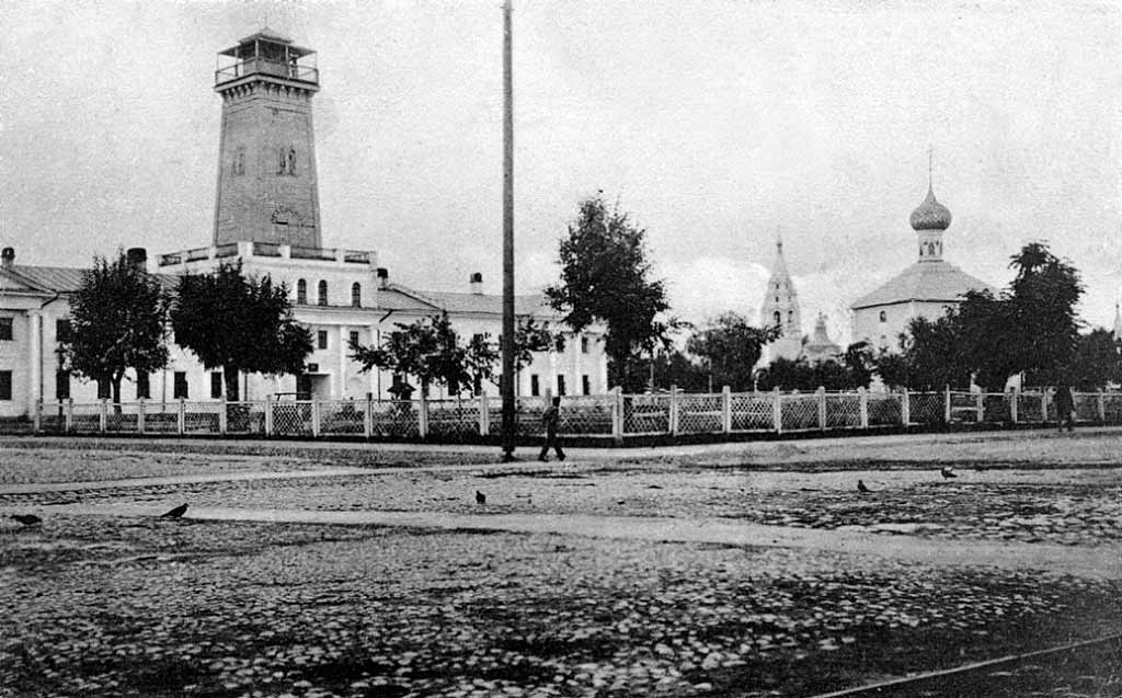 Главное пожарное депо Ярославля на Семеновской площади (фото с 1898 до 1909 г) [1]