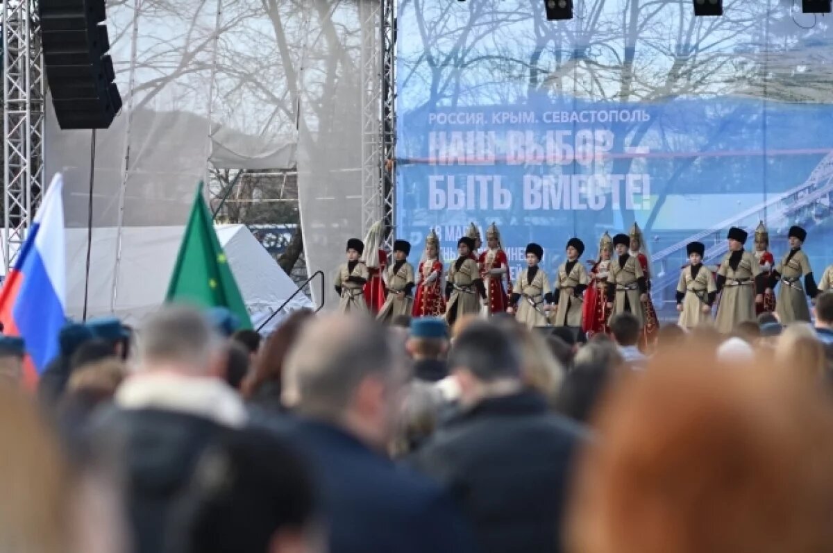    Глава Крымской миссии Смирнов назвал смелыми слова советника Трампа о Крыме