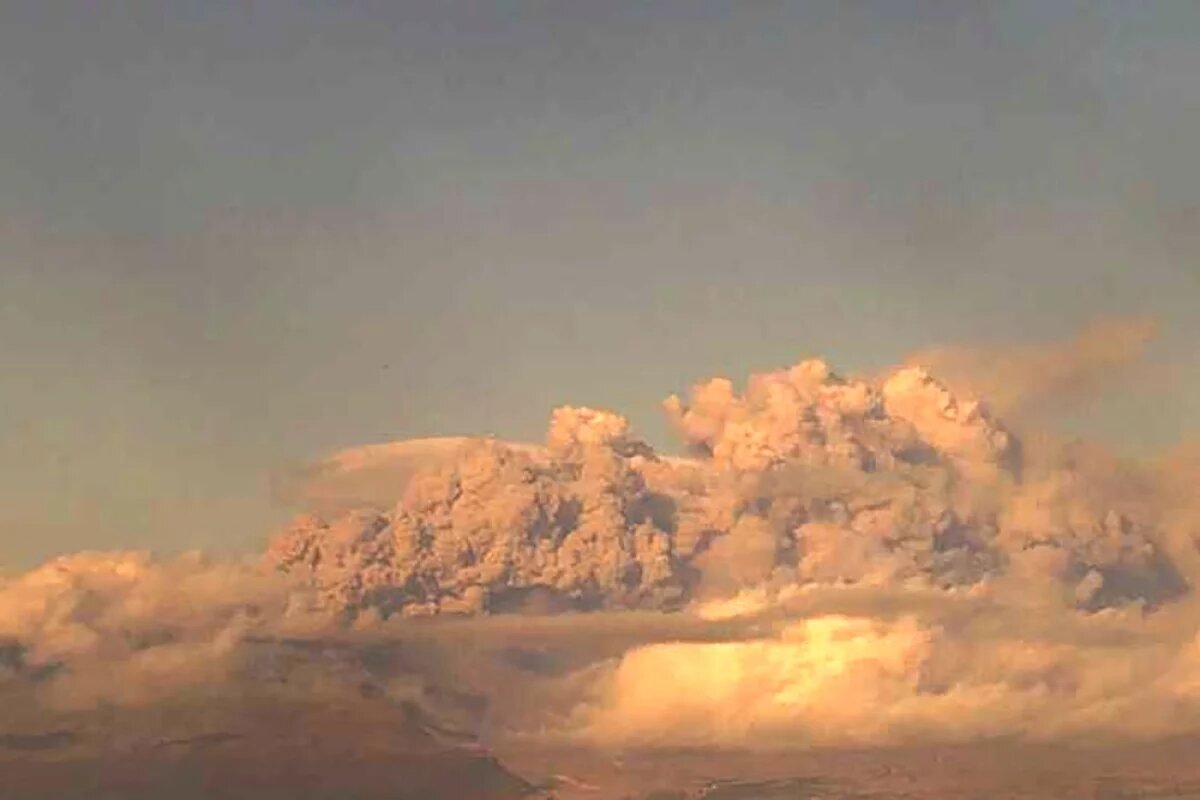    На Камчатке зафиксирован ещё один пепловый выброс из вулкана Шивелуч