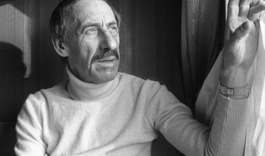 Владимир Басов