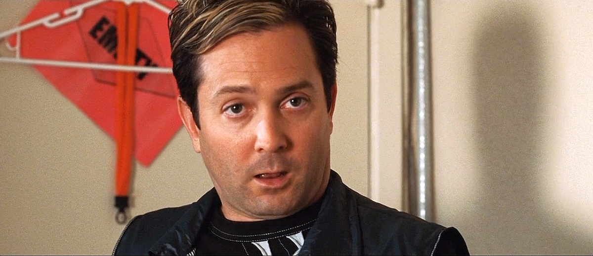 Кадр из фильма "Папе снова 17". Это Нед. Он только что увидел красавицу - директора школы.