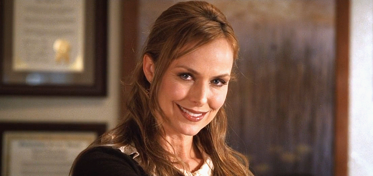 Кадр из фильма "Папе снова 17". Это Джейн - директор школы.