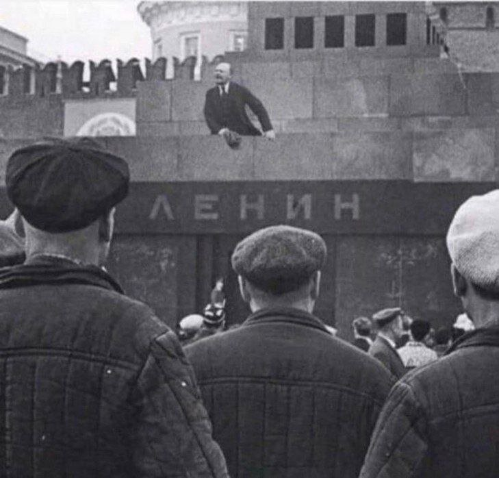 Ленин на открытии Мавзолея (из закрытых источников)