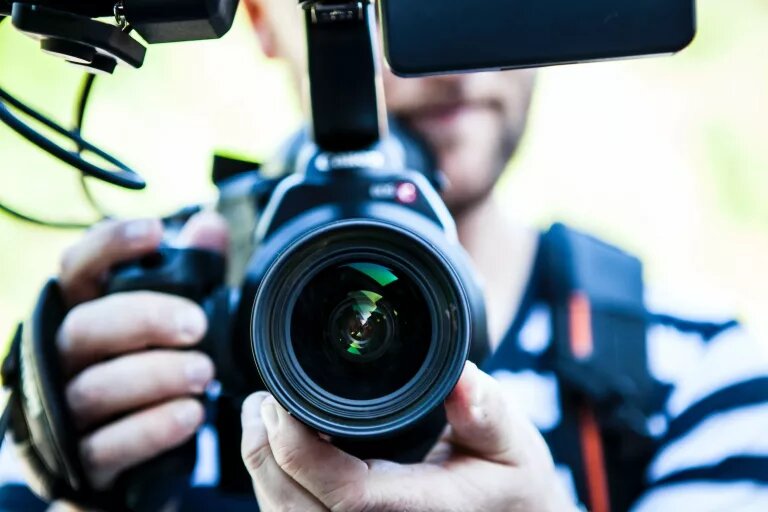 Разместил фотку без разрешения - плати компенсацию Артем Баранов Дзен