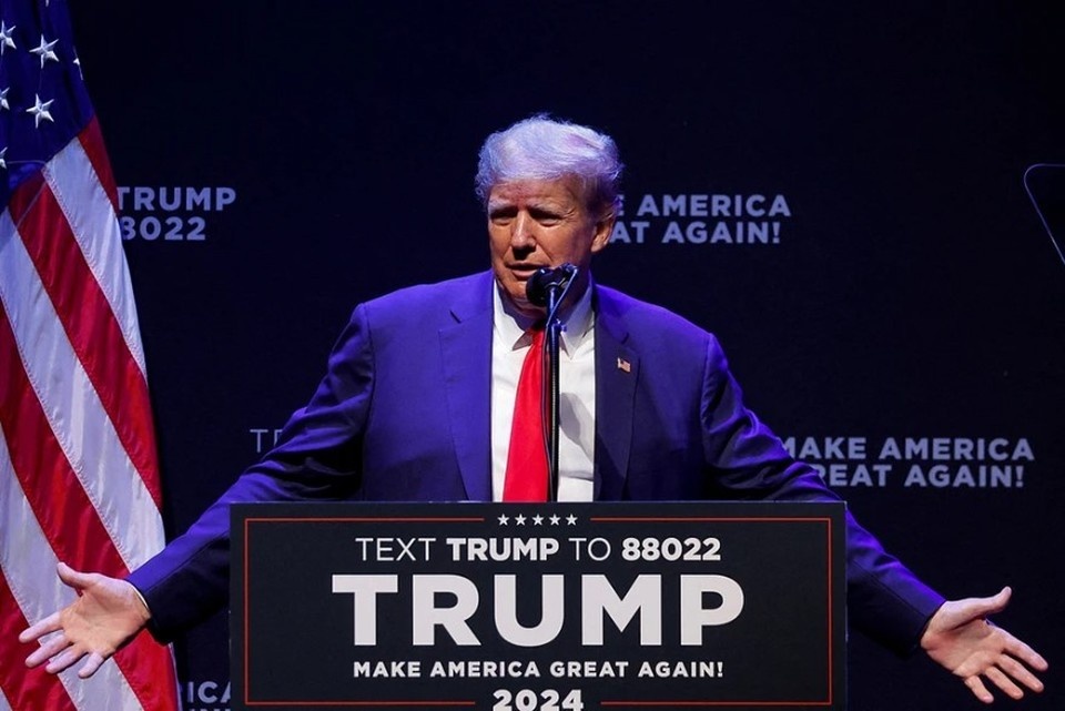    Дональд Трамп предложил помочь Камале Харрис выплатить долг в 20 млн долларов REUTERS