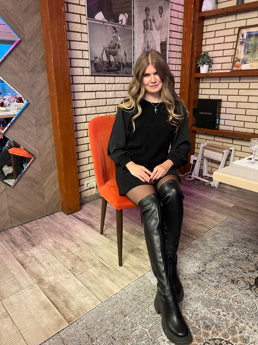 Чёрный цвет стройнит. Совершенно точно. Фото без ретуши.